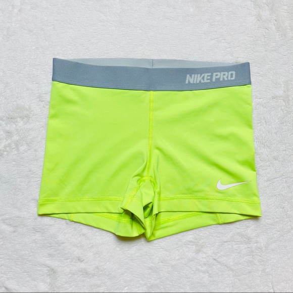 SOLD! Nike Pro 3” Shorts - Picture 2 of 8